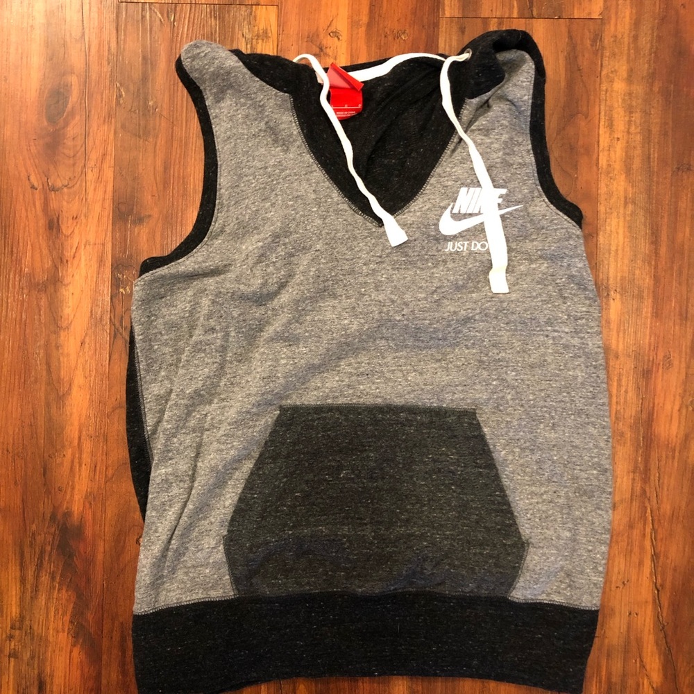 Nike Muscle Tank Top w/ Hood